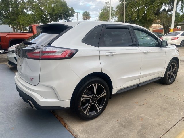 2023 Ford Edge ST photo 2