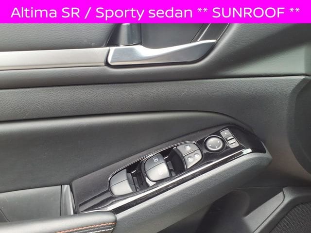 2025 Nissan Altima SR - Photo 14