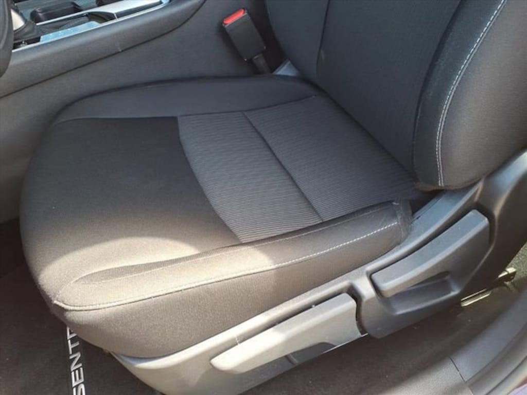 Certified 2025 Nissan Sentra SV SV CVT