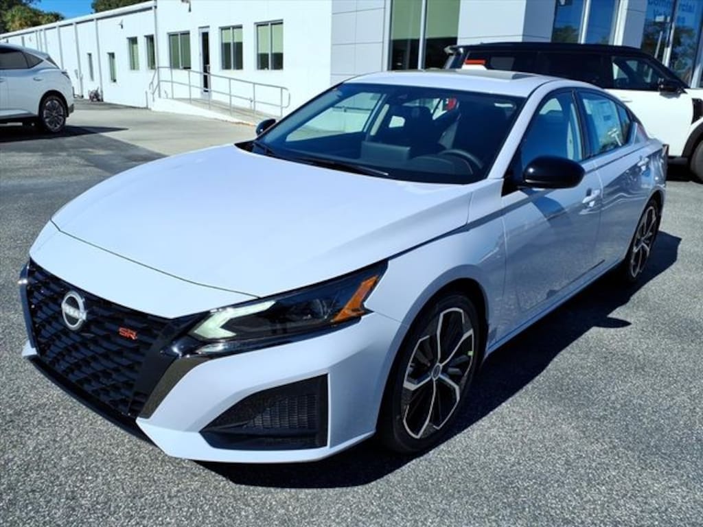 New 2025 Nissan Altima 2.5 SR Sedan