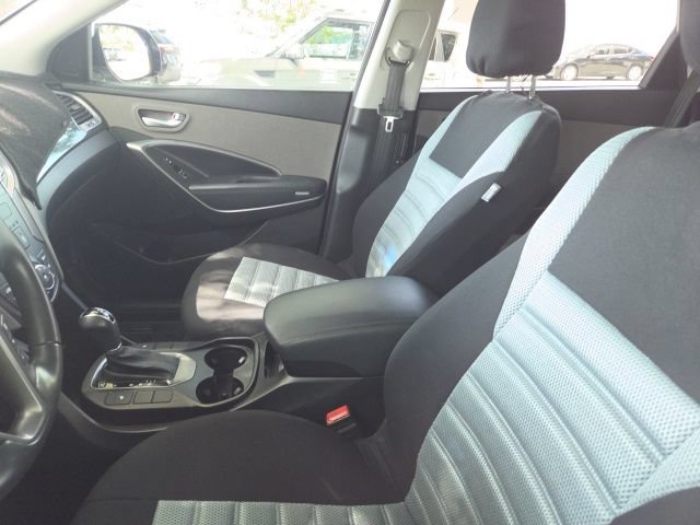 2014 Hyundai Santa Fe GLS - Photo 11