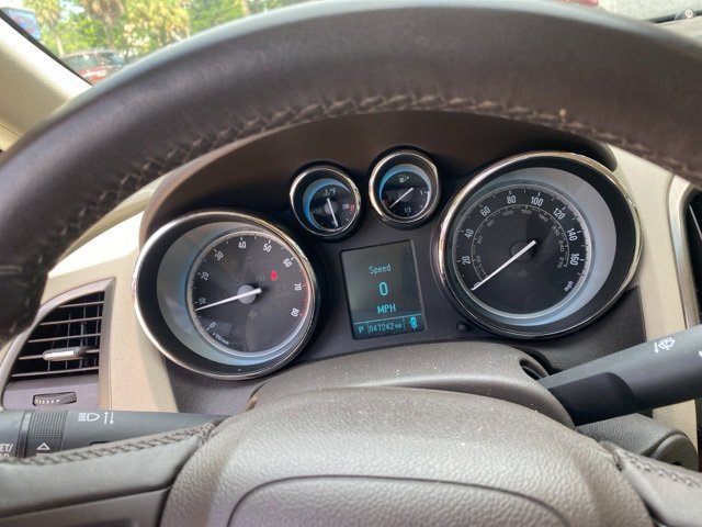 2014 Buick Verano Convenience photo 2