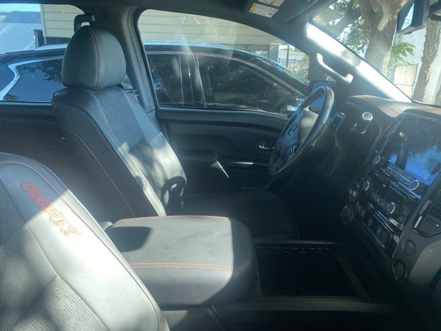 2024 Nissan Titan PRO-4X photo 3