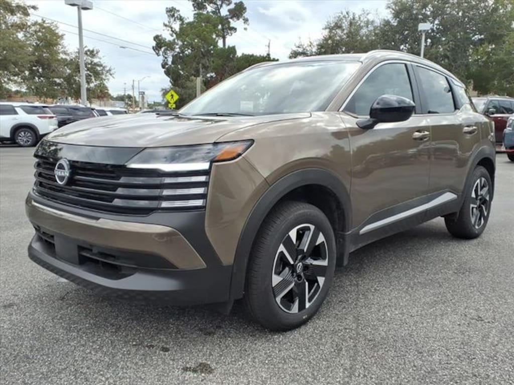 New 2025 Nissan Kicks SV SUV