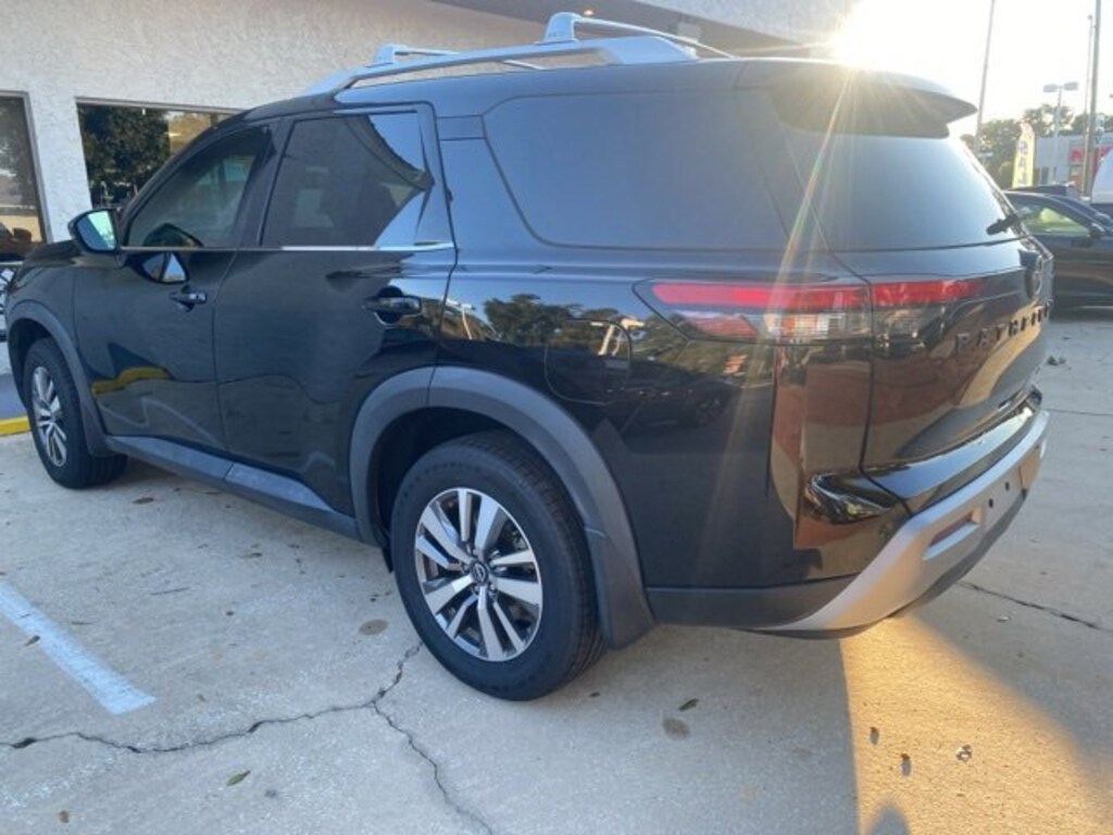 Certified 2022 Nissan Pathfinder SL SL 2WD