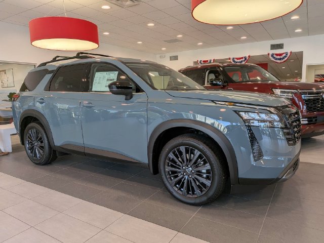 2026 Nissan Pathfinder SL SUV