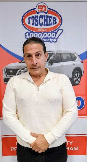 Staff member  Tay Ruggiero  from ID_9f251b