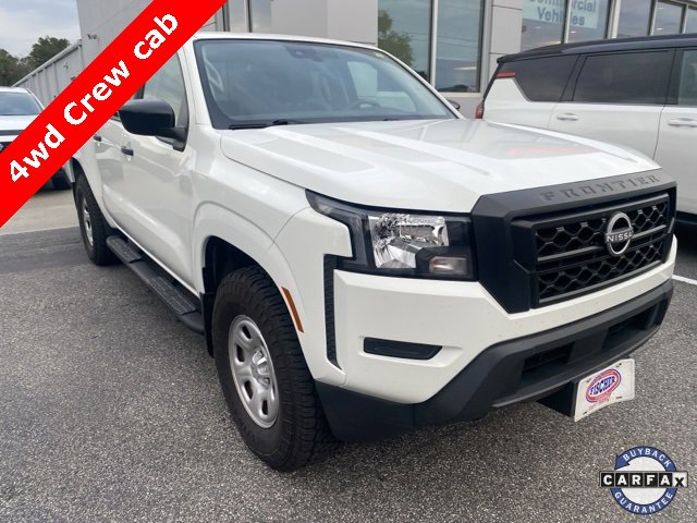 2023 Nissan Frontier S's photo