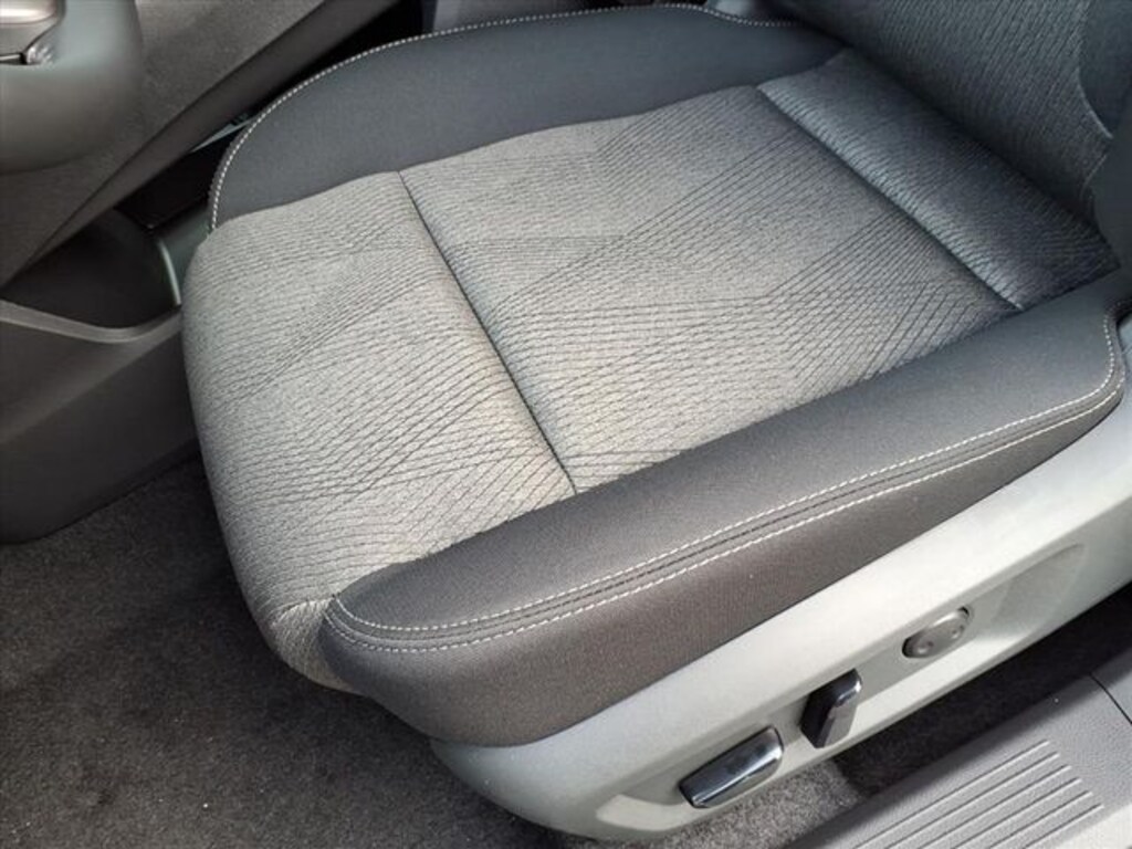 New 2026 Nissan Rogue SV SUV