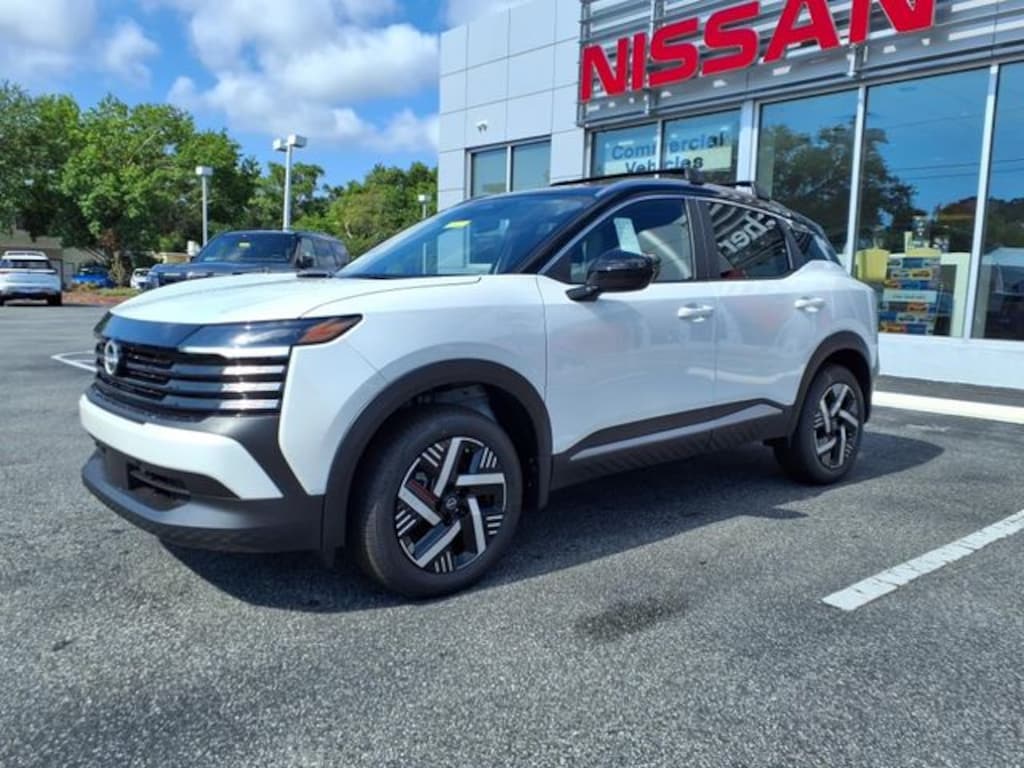 New 2025 Nissan Kicks SV SUV