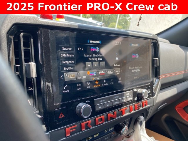 2025 Nissan Frontier PRO-X photo 3