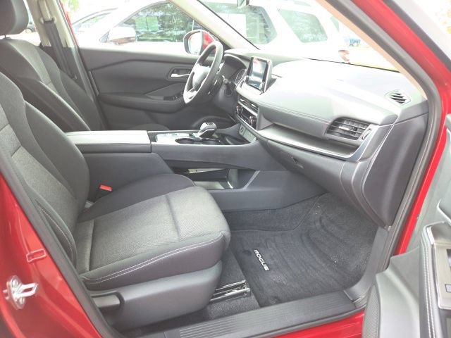 2026 Nissan Rogue SV - Photo 18