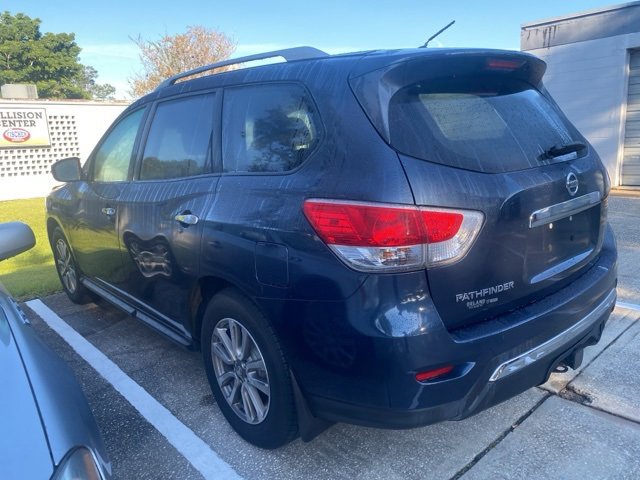2015 Nissan Pathfinder S photo 3