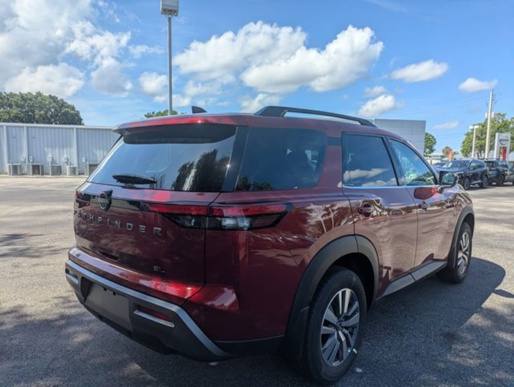 New 2026 Nissan Pathfinder SL SUV