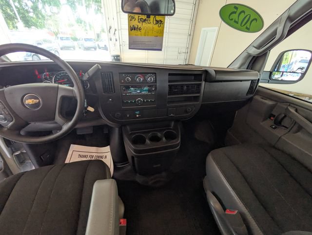 2025 Chevrolet Express Cargo Work Van - Photo 15