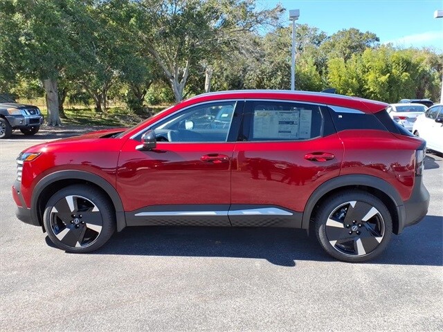 2026 Nissan Kicks SR photo 3