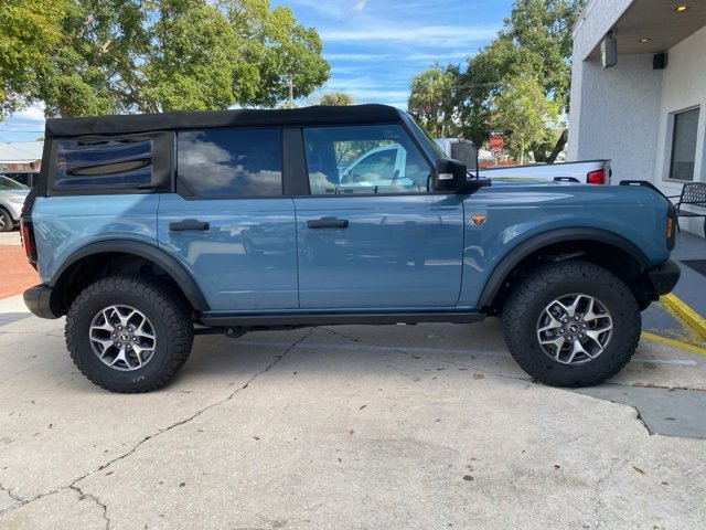 2021 Ford Bronco Badlands photo 2