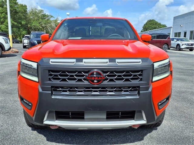 2025 Nissan Frontier Crew Cab PRO-X photo 2