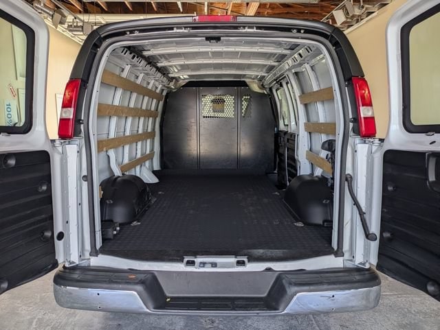 2025 Chevrolet Express Cargo Work Van - Photo 13
