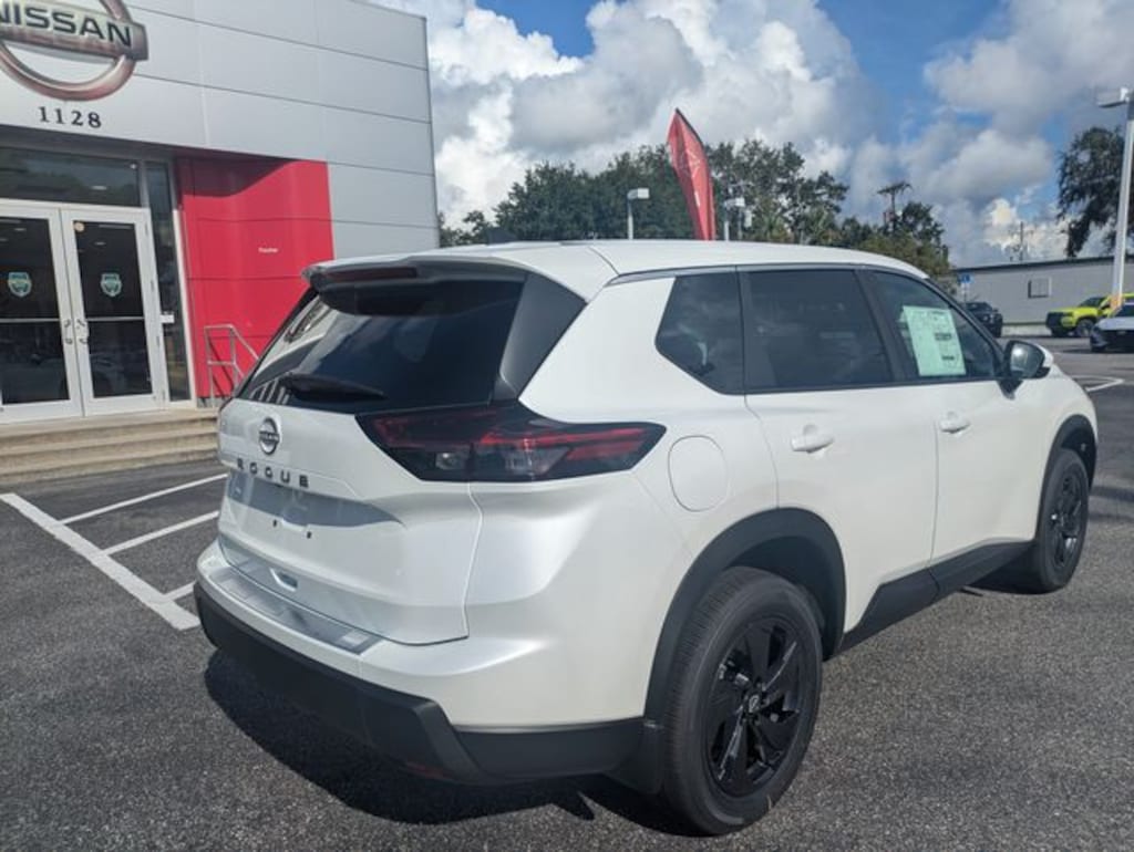 New 2026 Nissan Rogue SV SUV