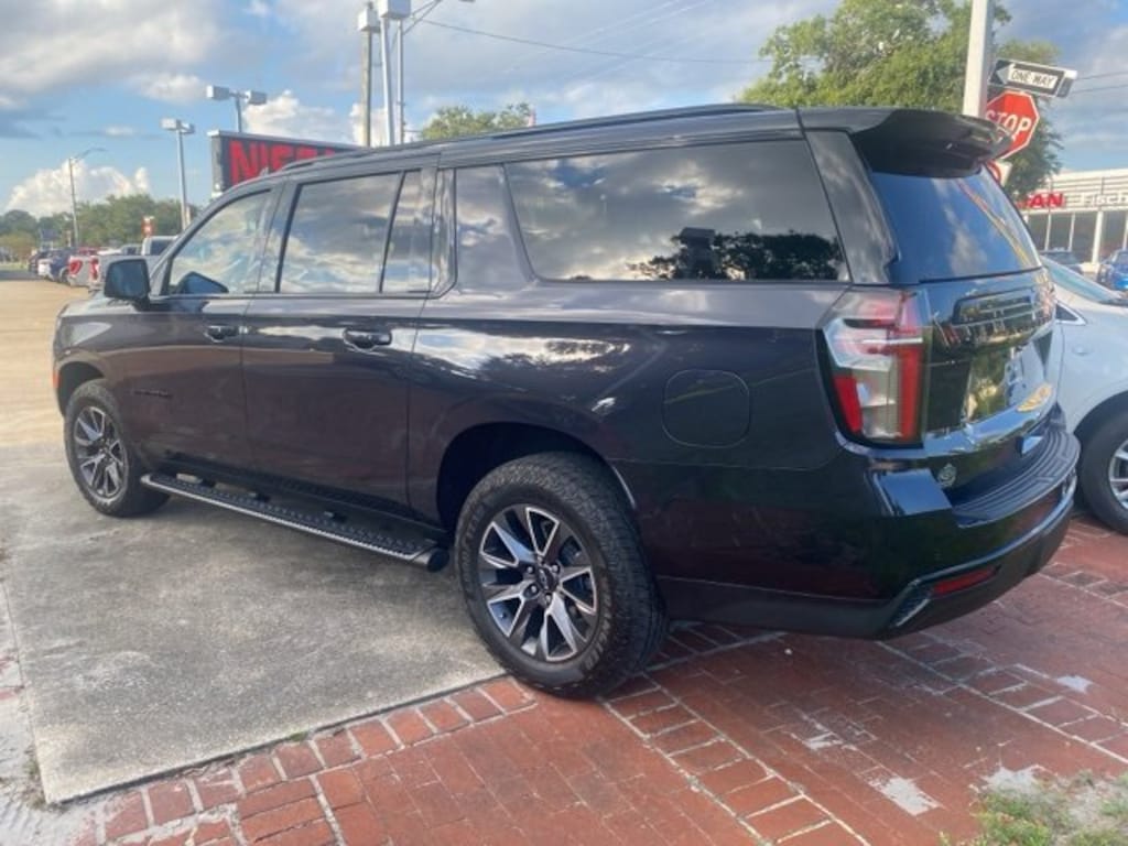 Used 2023 Chevrolet Suburban Z71 4WD  Z71