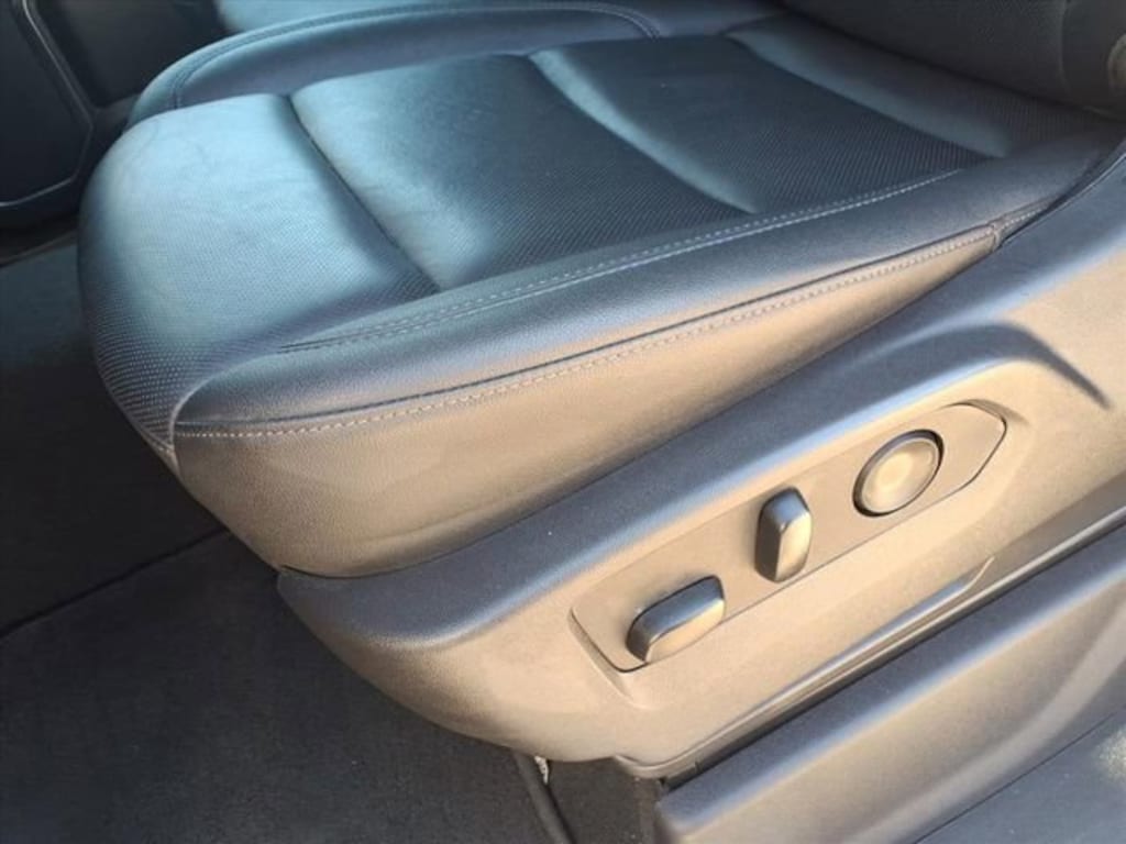 Used 2025 GMC Sierra 1500 SLT 2WD Crew Cab 147 SLT