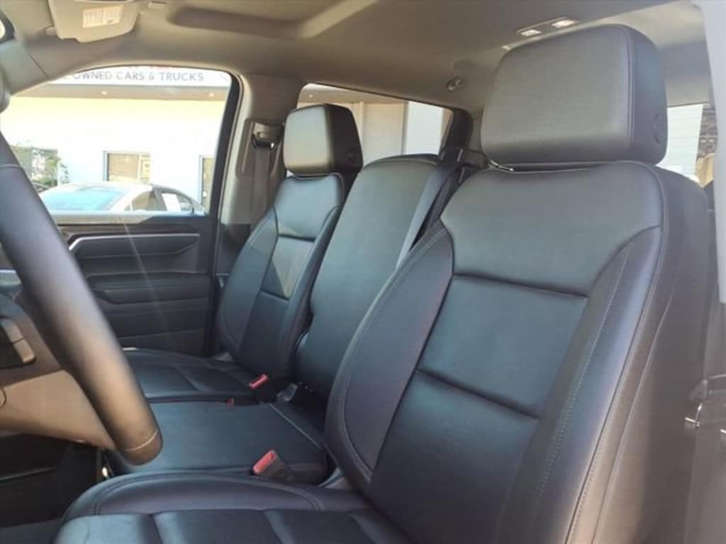 Used 2025 GMC Sierra 1500 SLT 2WD Crew Cab 147 SLT