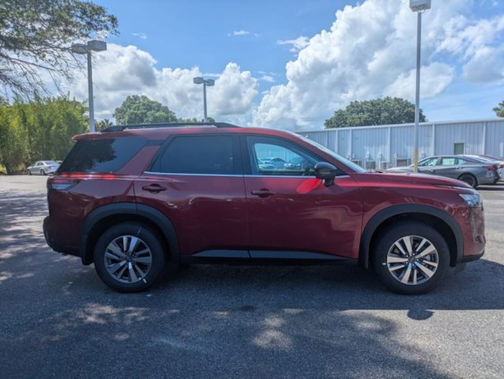 New 2026 Nissan Pathfinder SL SUV
