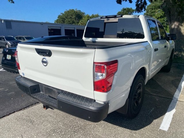 2021 Nissan Titan Crew Cab S photo 2