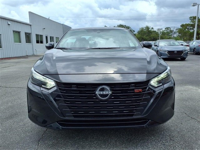 2025 Nissan Sentra SR photo 2