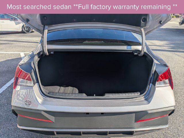 2025 Hyundai Elantra SEL - Photo 13
