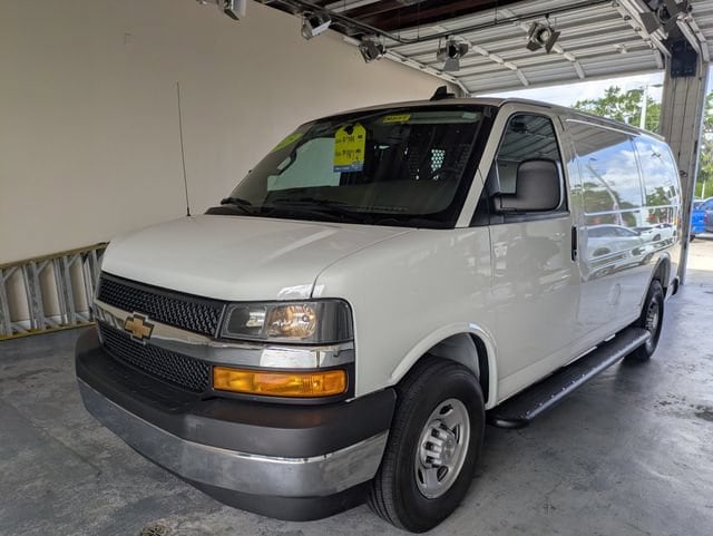 2025 Chevrolet Express Cargo Work Van - Photo 8