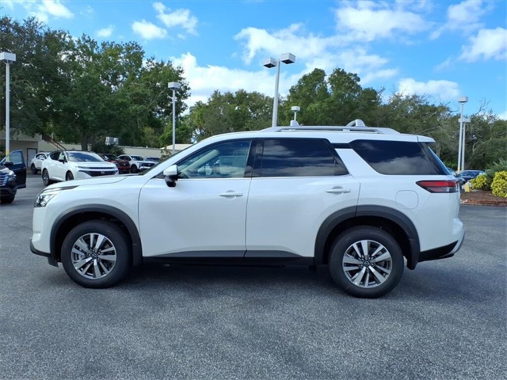 New 2025 Nissan Pathfinder SL SUV