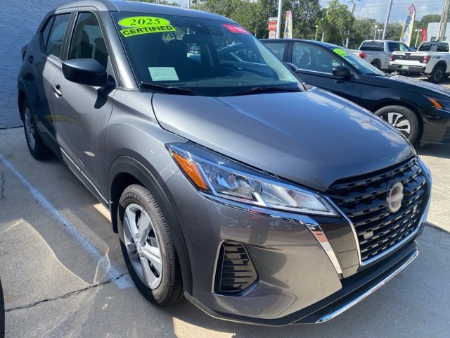 2025 Nissan KICKS PLAY Base
