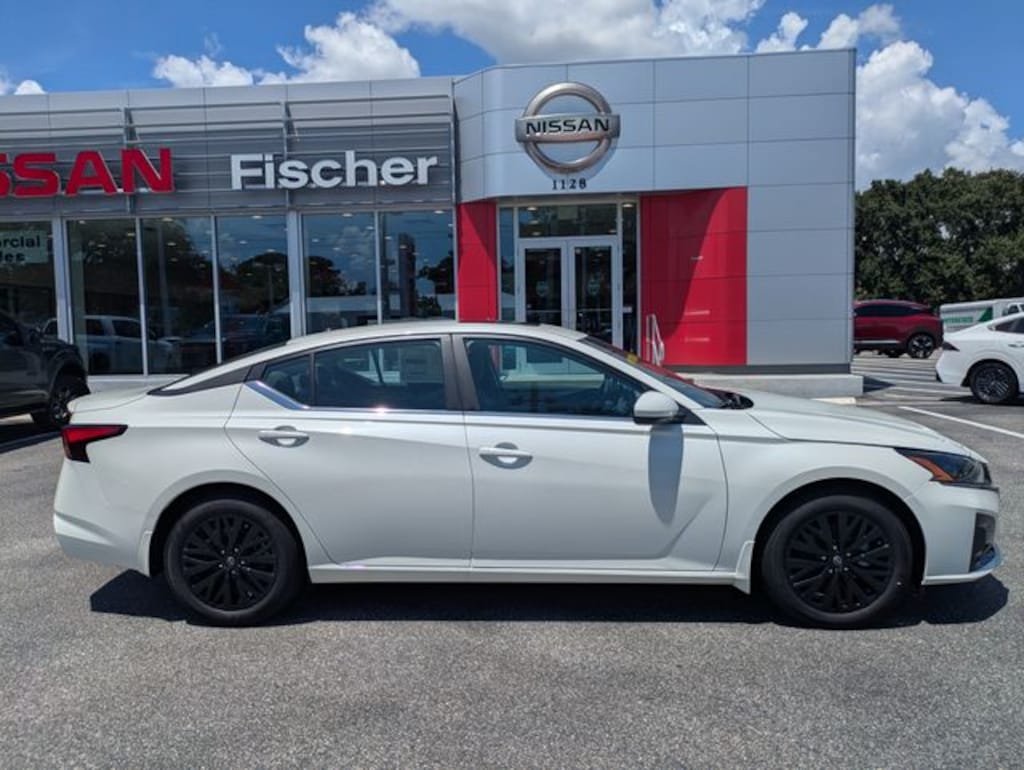 New 2026 Nissan Altima 2.5 SV Sedan
