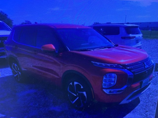 2024 Mitsubishi Outlander SE S-AWC photo 3