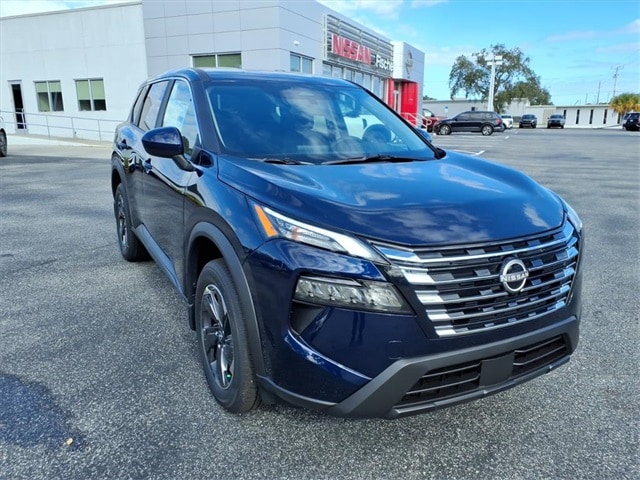2026 Nissan Rogue SV's photo