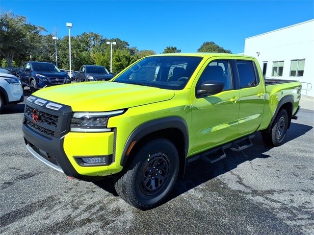 2026 Nissan Frontier PRO-4X photo 2