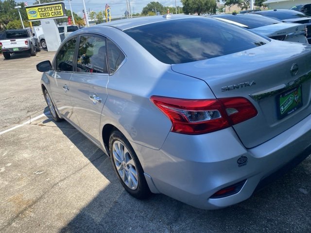 2019 Nissan Sentra SV photo 4