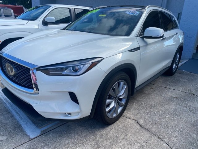 2022 Infiniti QX50 Luxe photo 3