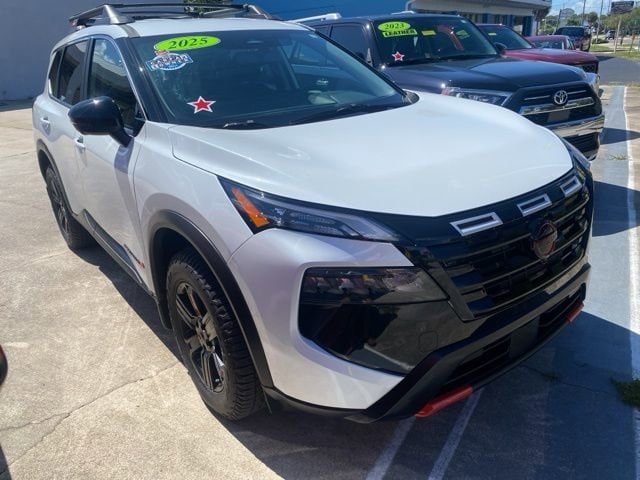 2025 Nissan Rogue AWD Rock Creek 