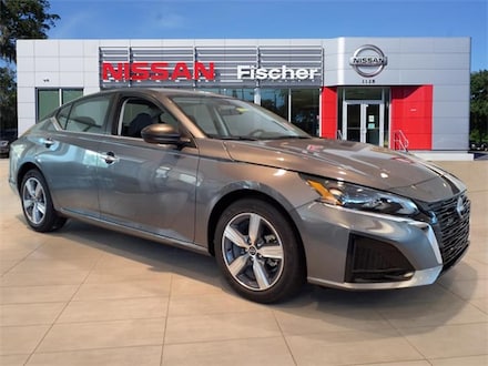 2025 Nissan Altima S Car