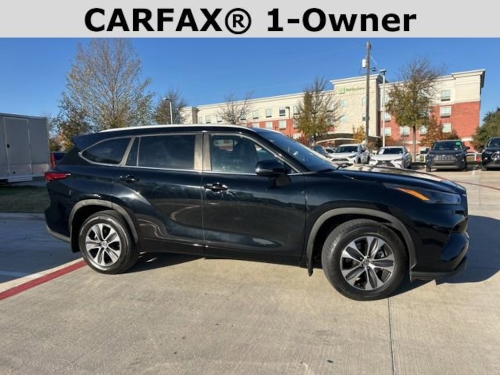 Used 2023 Toyota Highlander XLE SUV
