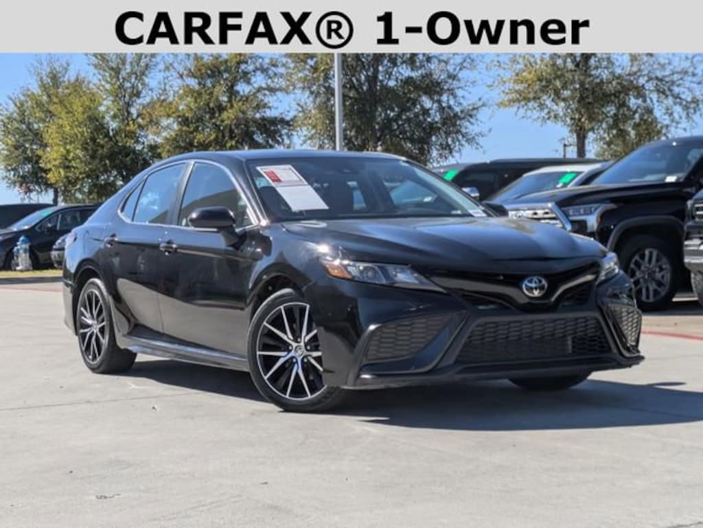 Used 2024 Toyota Camry SE Sedan