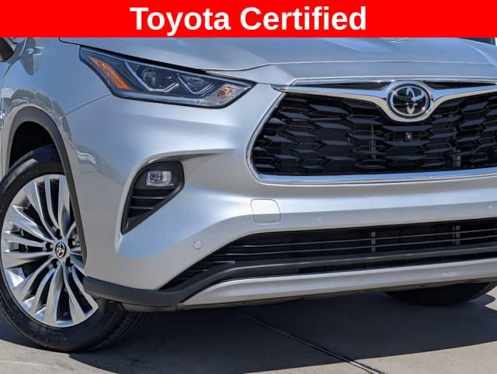 Used 2025 Toyota Highlander Platinum SUV