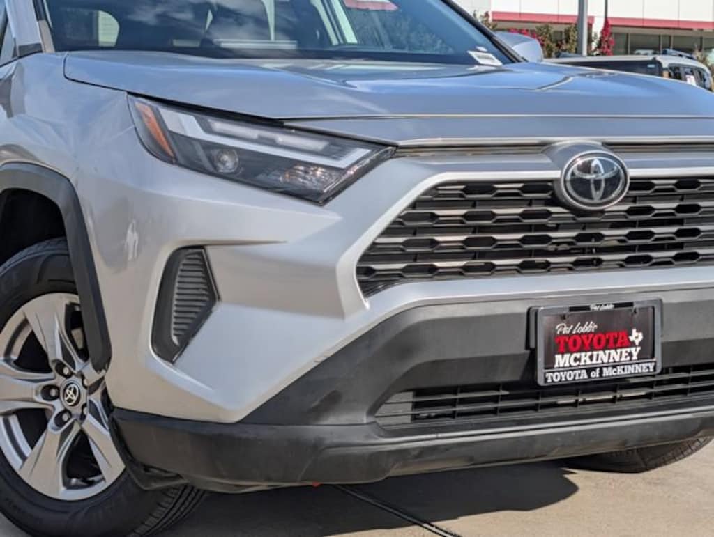 Used 2022 Toyota RAV4 XLE SUV