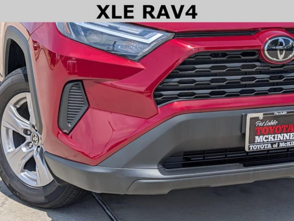 Used 2025 Toyota RAV4 XLE SUV