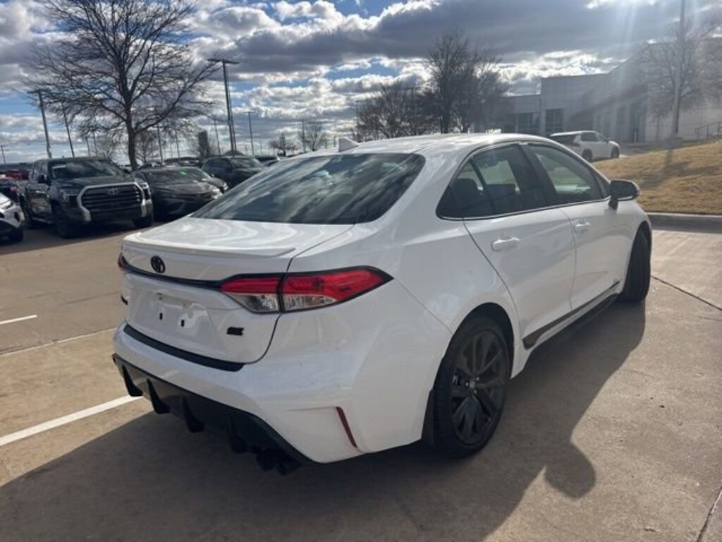 Used 2025 Toyota Corolla SE Sedan