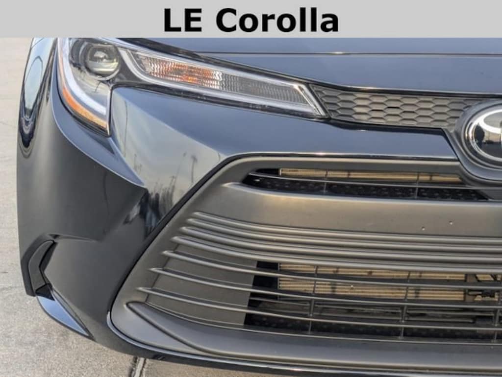 Used 2025 Toyota Corolla LE Sedan
