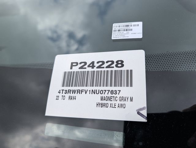 2022 Toyota RAV4 XLE - Photo 34